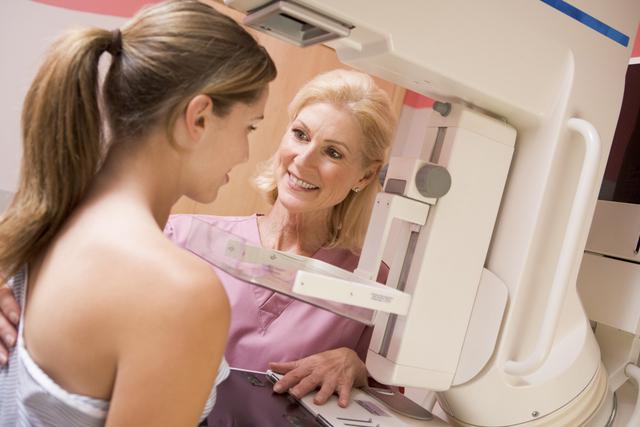 Ocho de cada diez paciente con cáncer de mama sobrevivieron por atención oportuna