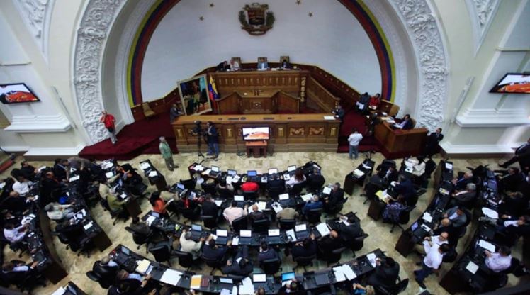La oposición venezolana advirtió que el pago de la deuda traerá más escasez