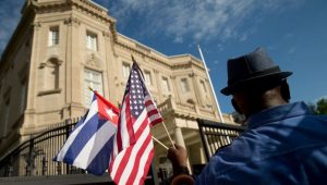EE.UU. expulsa a 15 diplomáticos cubanos de embajada en Washington