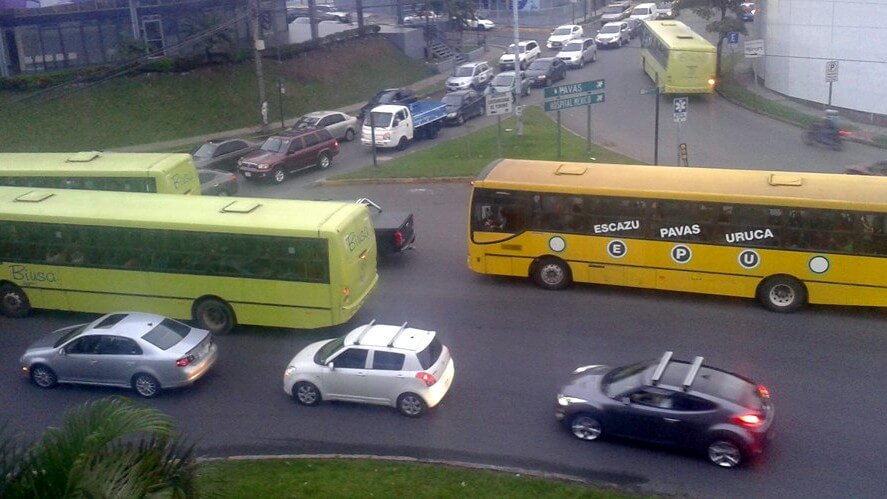 Aresep suspende rubro en cálculo de tarifas de autobús criticado por transportistas
