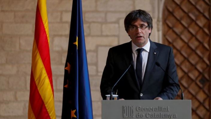 El presidente destituido de Cataluña, Carles Puigdemont, viajó a Bruselas