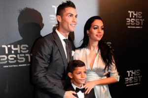 Georgina Rodríguez publica la primera foto de la hija de Cristiano Ronaldo