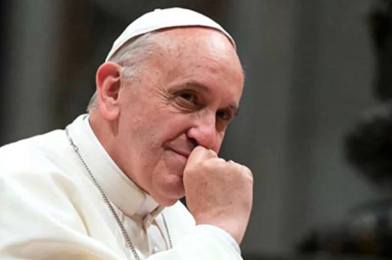 La insólita confesión del papa Francisco sobre lo que le pasa cuando reza