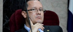 Corte cita a todos los diputados por caso disciplinario contra Celso Gamboa