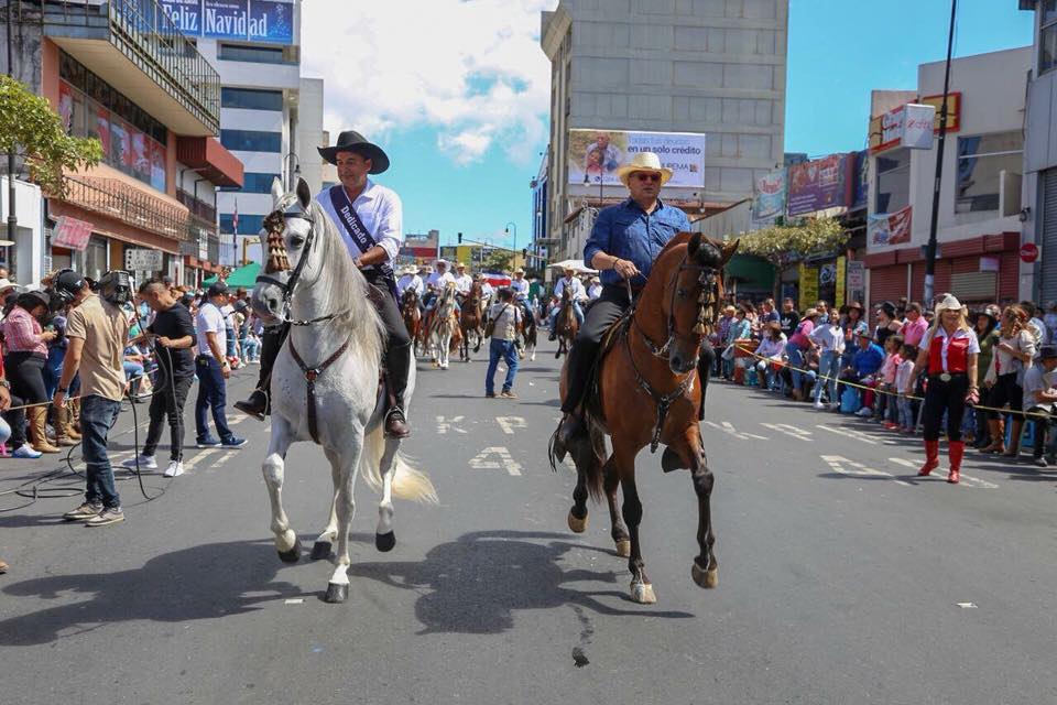 Tope Nacional dejó 6 personas detenidas, 125 investigadas y 5 caballos decomisados