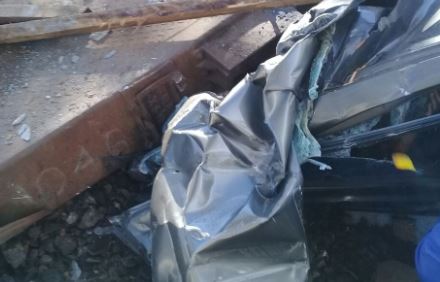 Dos personas muertas y otra en estado crítico tras accidente de tren en Alajuela