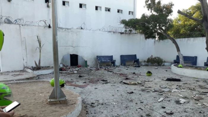 Un atentado contra una estación de Policía en Colombia dejó al menos cuatro uniformados muertos