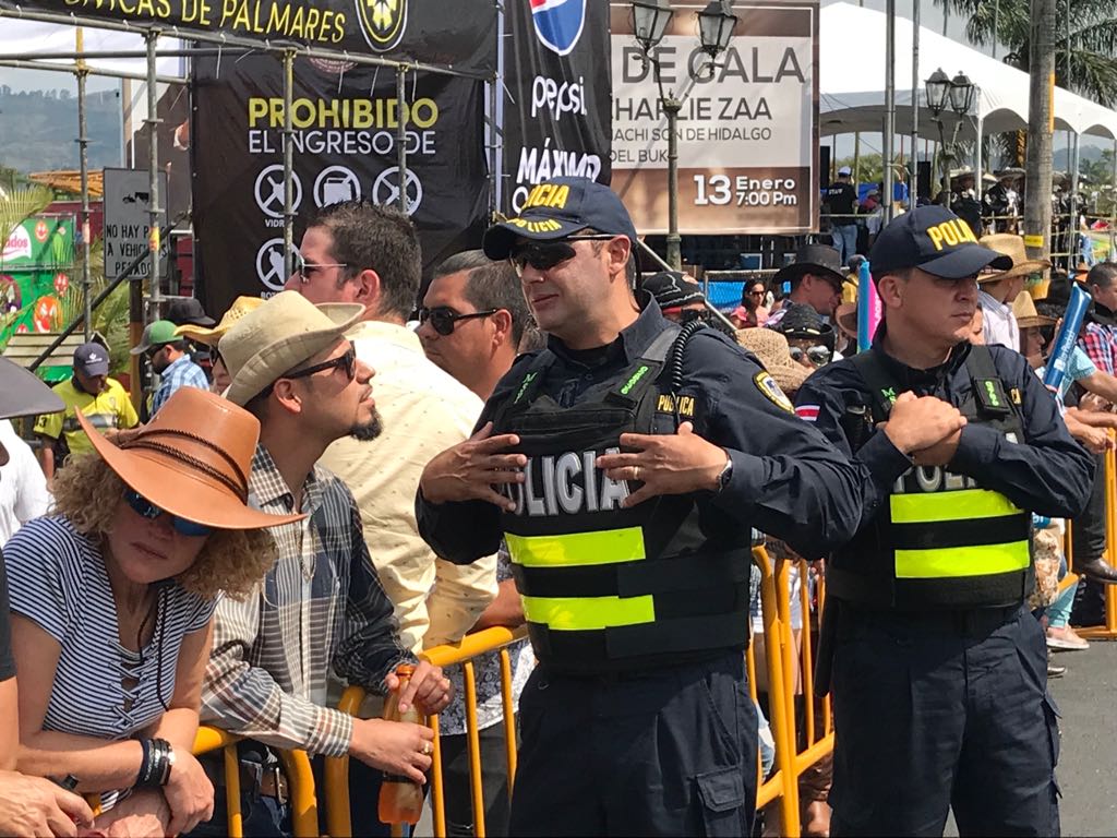 Policías vestidos de civiles complementan labores de vigilancia en fiestas de Palmares
