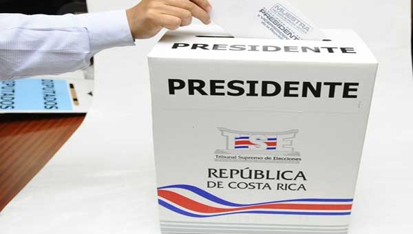 Candidatos presidenciales salieron a captar voto de indecisos durante el fin de semana