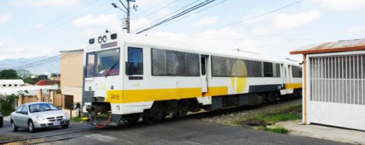 MOPT interviene 91 cruces ferroviarios para reducir accidentes entre el tren y otros vehículos