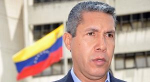 Opositor Henri Falcón fue inscrito como candidato a la presidencia de Venezuela