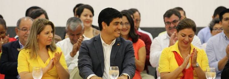 80 economistas manifiestan públicamente adhesión a Carlos Alvarado