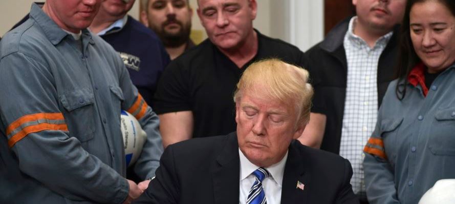 Trump firma la imposición de aranceles al acero y el aluminio