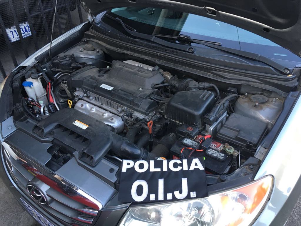 Banda capturada por OIJ robaba vehículos y vendía repuestos usados por internet