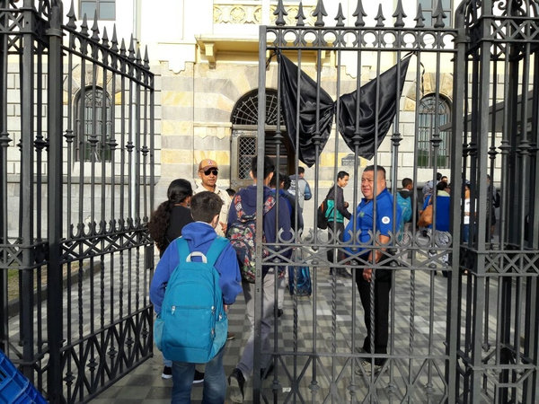 Liceo de Costa Rica mantendrá portones cerrados tras muerte de estudiante de sétimo año