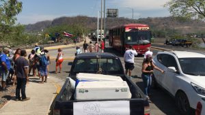 Puntarenenses marcharon hacia el Congreso por prohibición de pesca de arrastre