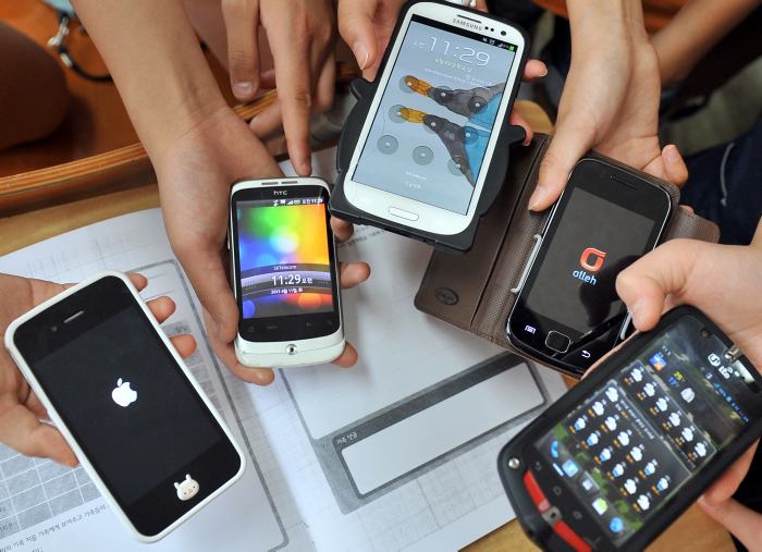 MEP impulsa uso de teléfonos inteligentes para enseñar ciencias
