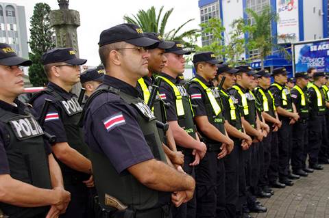 Fuerza Pública contratará 1000 nuevos policías este año