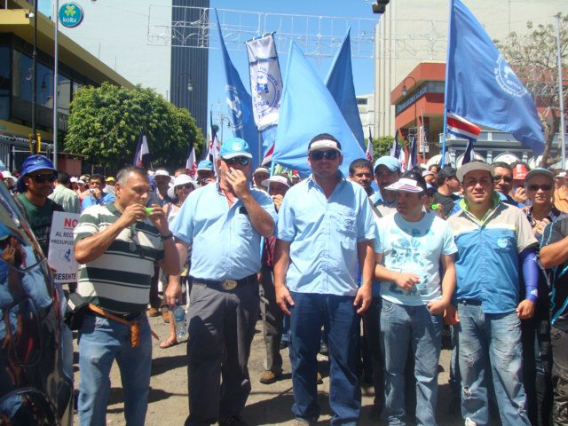Funcionarios exigen a Carlos Alvarado “borrón y cuenta nueva” en presidencia del AyA