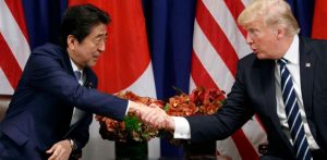 La Casa Blanca espera conversación “muy positiva” entre Trump y Abe