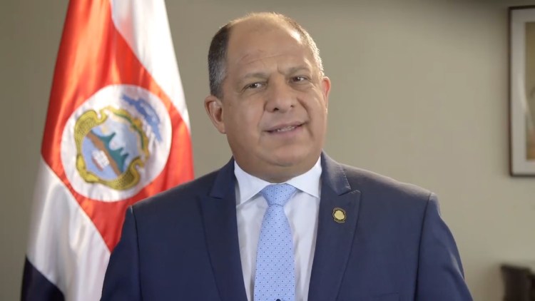 Expresidente Solís ya está en su casa tras operación de cadera