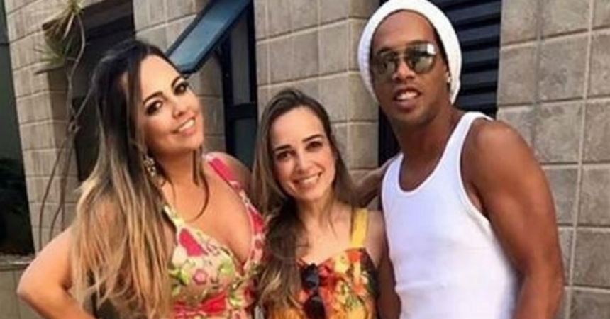 Ronaldinho se casará con dos mujeres a la vez
