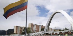 El presidente colombiano Juan Manuel Santos votó sin revelar su candidato