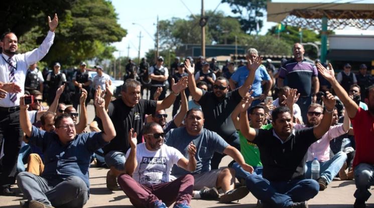 Se agrava crisis del diésel que paraliza Brasil: petroleros desafían Justicia y empezaron huelga de 72 horas