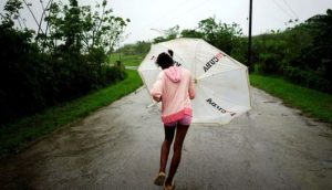 La tormenta Alberto se fortalece y arroja fuertes lluvias en Florida en su paso por el Golfo de México