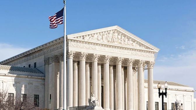 Corte Suprema de Estados Unidos emite fallo histórico contra sindicatos