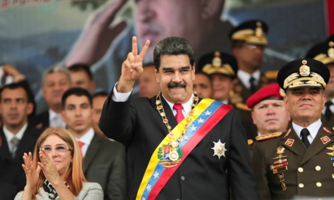 Maduro pidió lealtad a las Fuerzas Armadas ante presuntos «cantos de traición» desde Colombia