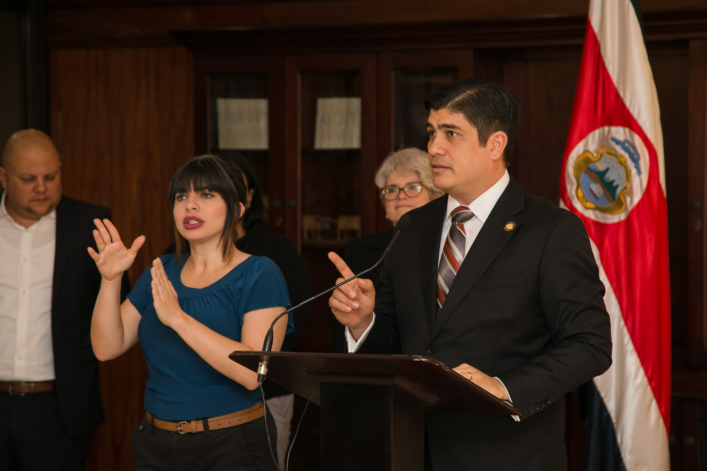 Presidente Alvarado pide a sindicatos presentar propuestas de Plan Fiscal