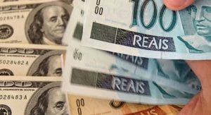 El dólar se dispara a 3,91 reales en Brasil y la Bolsa de San Pablo abrió con una fuerte caída