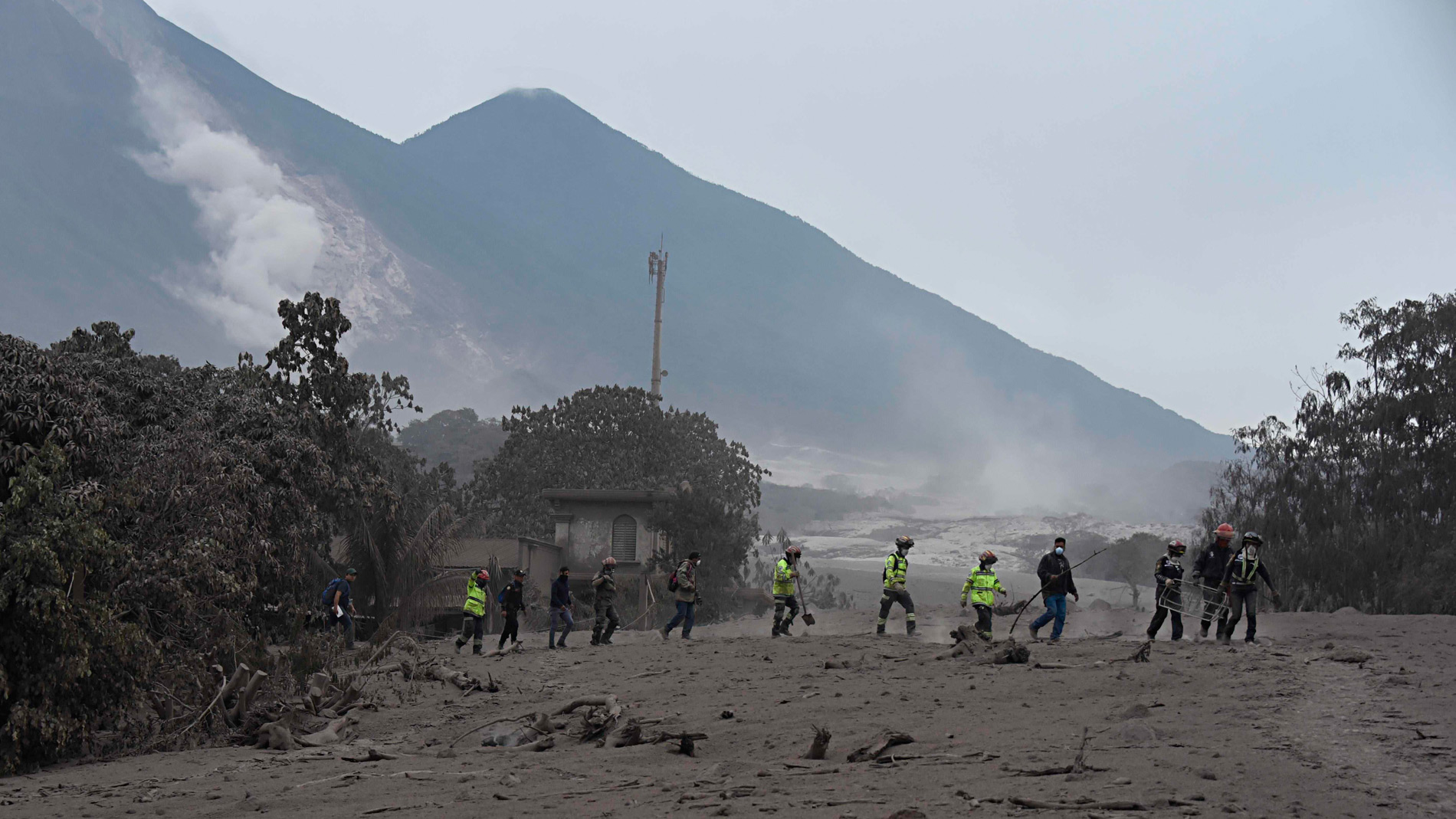Costa Rica espera solicitud de Guatemala para enviar ayuda tras erupción
