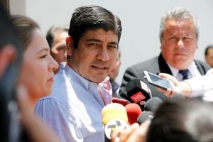 Carlos Alvarado dispuesto a estudiar denuncia en Corte Penal contra Nicolás Maduro