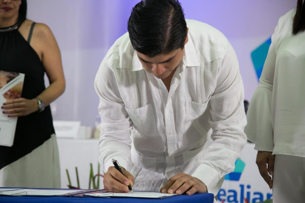 Carlos Alvarado deja Guanacaste con anuncio de proyectos encaminados