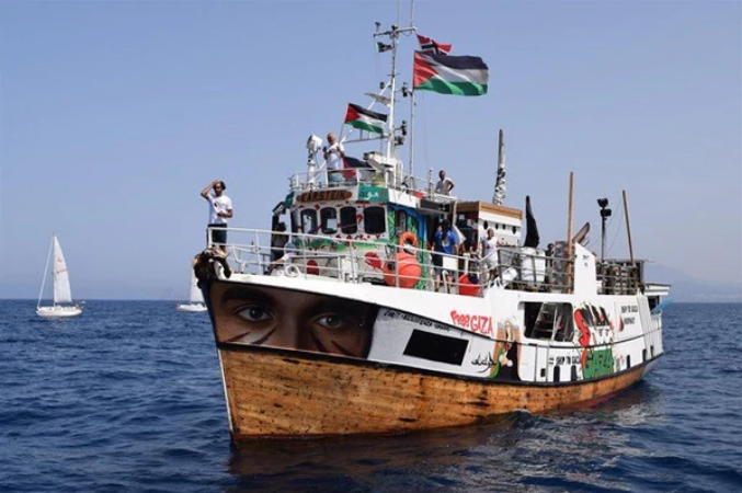 Israel interceptó un barco que intentó romper el bloqueo de la Franja de Gaza