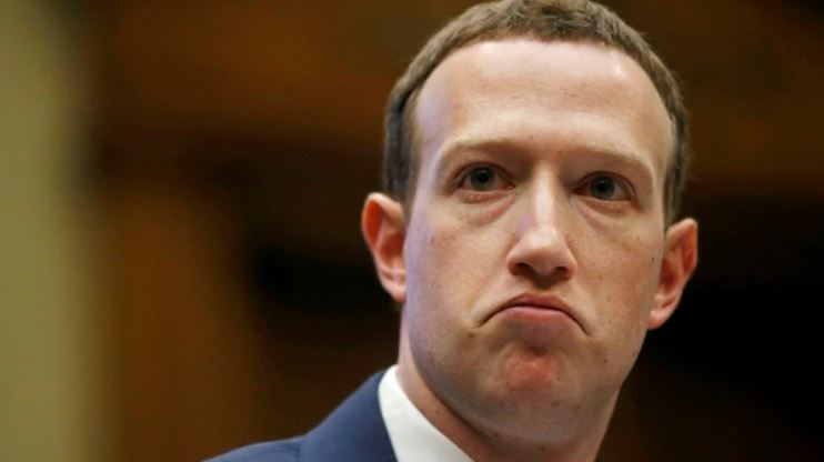 Mark Zuckerberg defendió el derecho a negar el Holocausto en Facebook