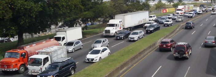 Tránsito aplicará restricción para camiones pesados el fin de semana por regreso de vacacionistas