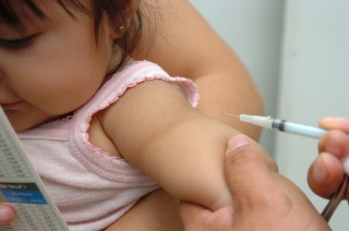 ¡CCSS alerta! Solo mitad de menores de tres años se han vacunado contra la influenza