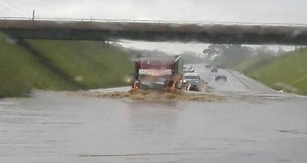 CFIA urge revisar sistema de drenaje pluvial de carretera Chilamate Vuelta de Kooper