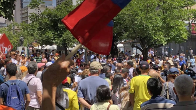La oposición venezolana se manifestó en Caracas para exigir la libertad del diputado Juan Requesens