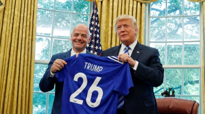 Donald Trump recibió a Gianni Infantino en la Casa Blanca para hablar del Mundial 2026