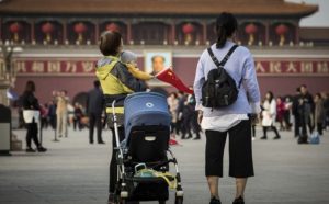 Polémica en China por la propuesta de multar a las parejas que tengan pocos hijos