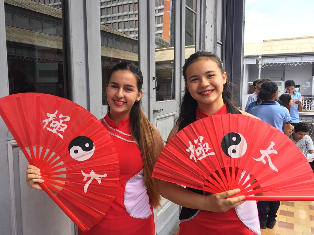 Concurso premiará a 2 estudiantes con estadía en China para aprender mandarín