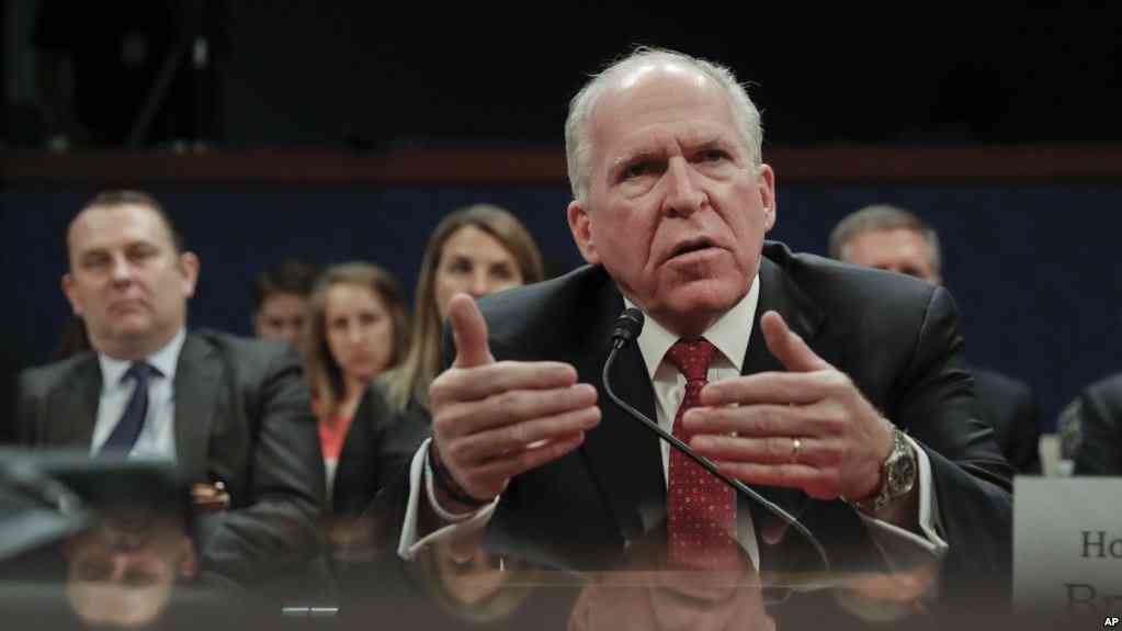 Trump revoca autorización de seguridad de exdirector de CIA John Brennan