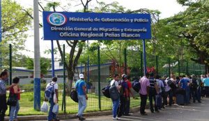 Gobierno afirma que nicaragüenses que migraron a Costa Rica por crisis se refugian en casas de familiares
