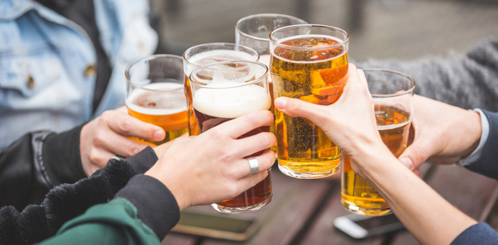 IAFA pide más impuestos a bebidas alcohólicas para disminuir consumo del licor en jóvenes