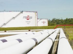 Abastecimiento de combustible se ve comprometido por daño a oleoductos de Recope