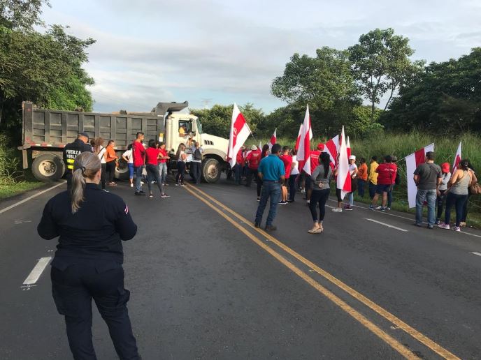 Huelga provoca bloqueo momentáneo de vías, Seguridad reporta incidente en Barranca